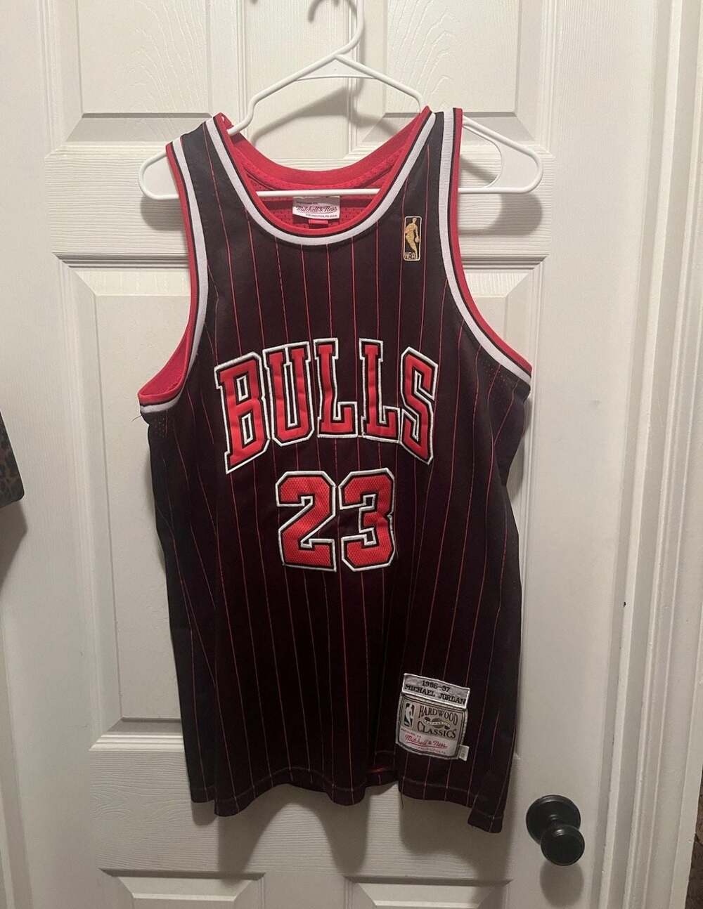 Mitchell & Ness Authentic Michael Jordan Chicago Bulls 1996-97 Black Pinstripe J